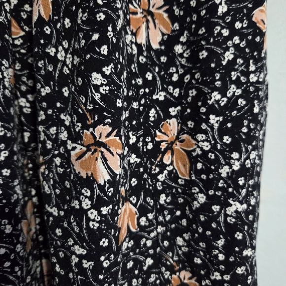 Chelsea28 Black and Orange Floral A-Line Skirt - Picture 5 of 7